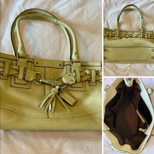 *Vintage* Ivory Coach purse in great condition!!!!